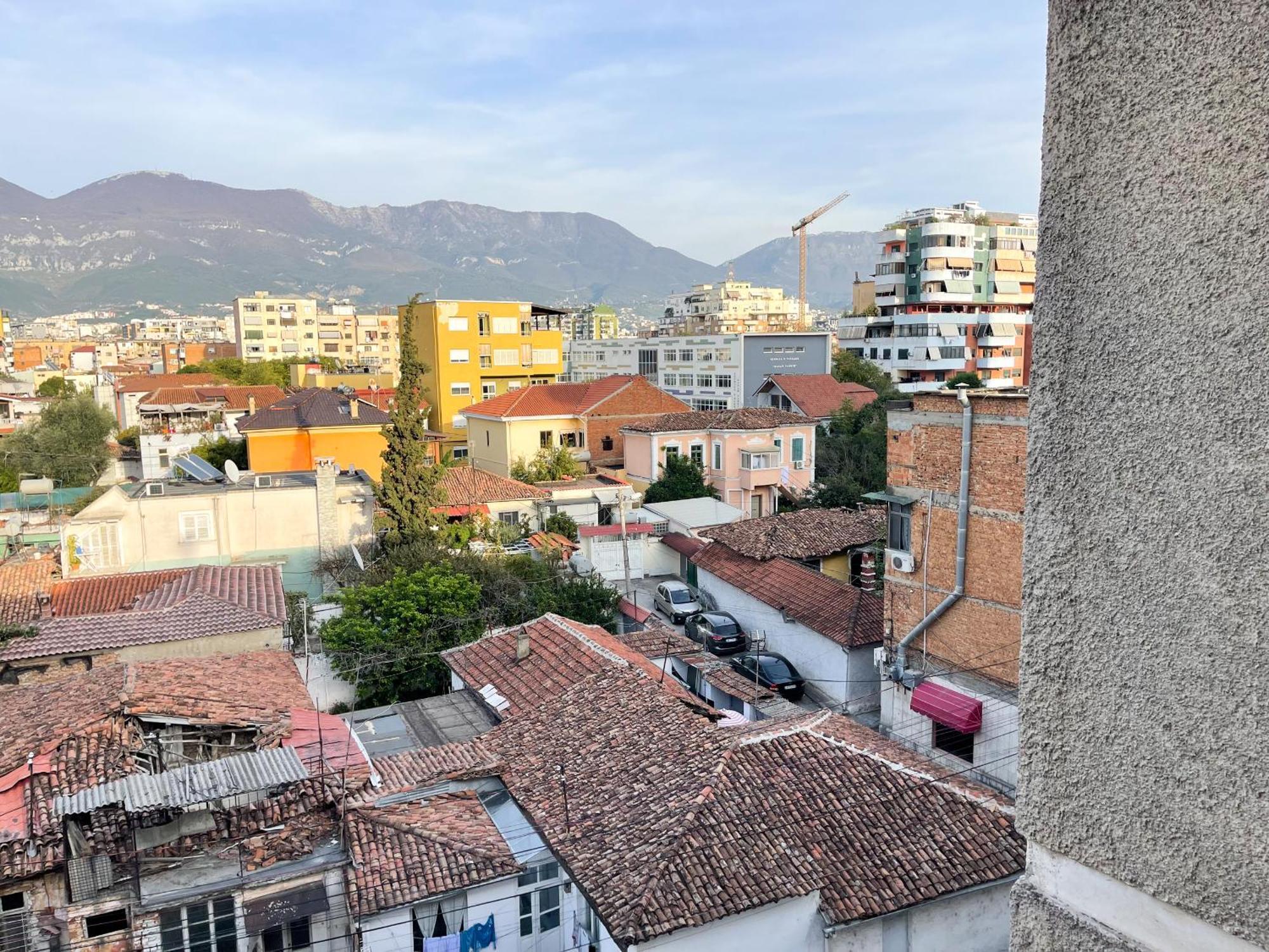 Wanderlust Bazaar Apartment Tirana Exterior photo