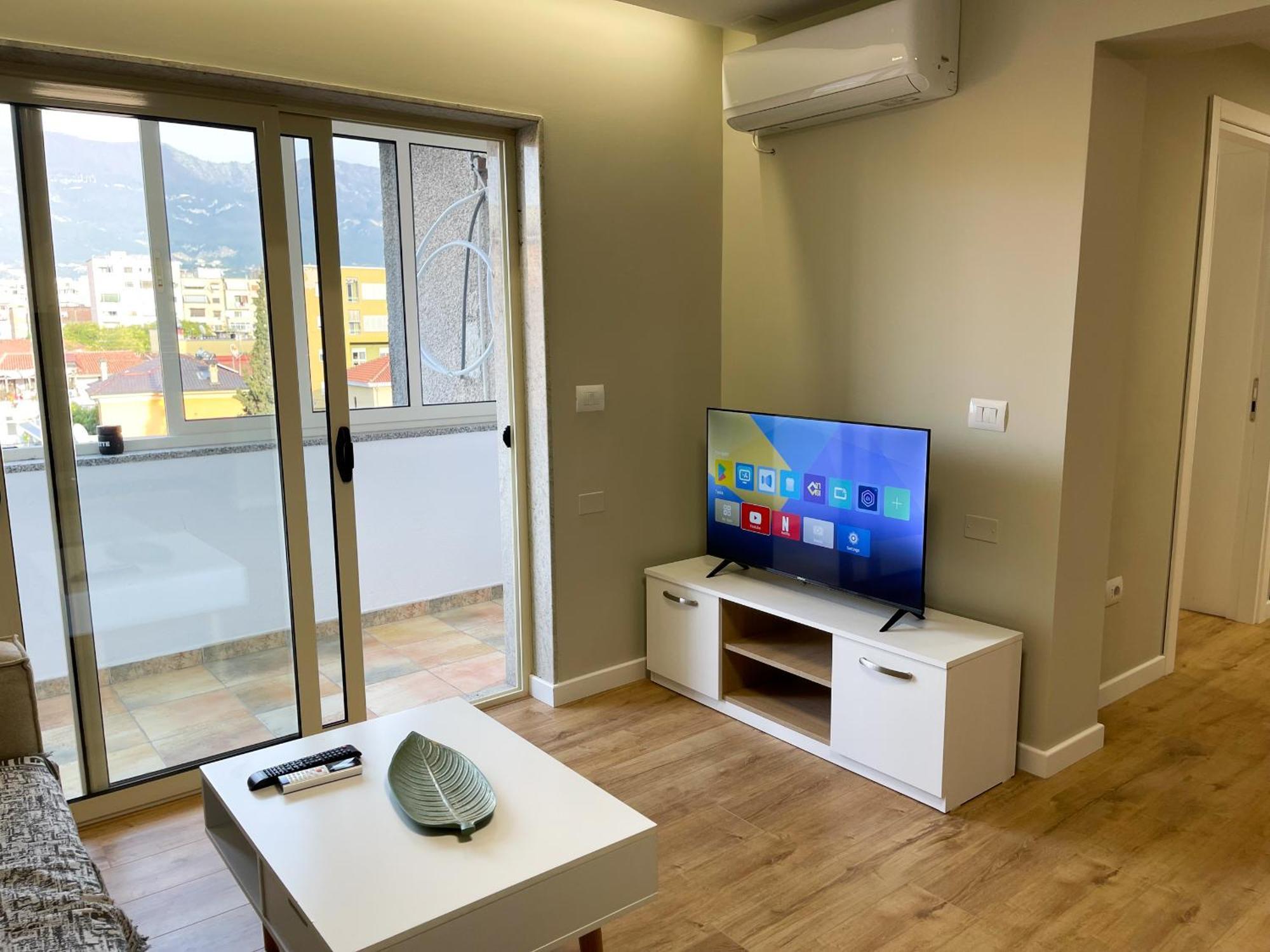 Wanderlust Bazaar Apartment Tirana Exterior photo